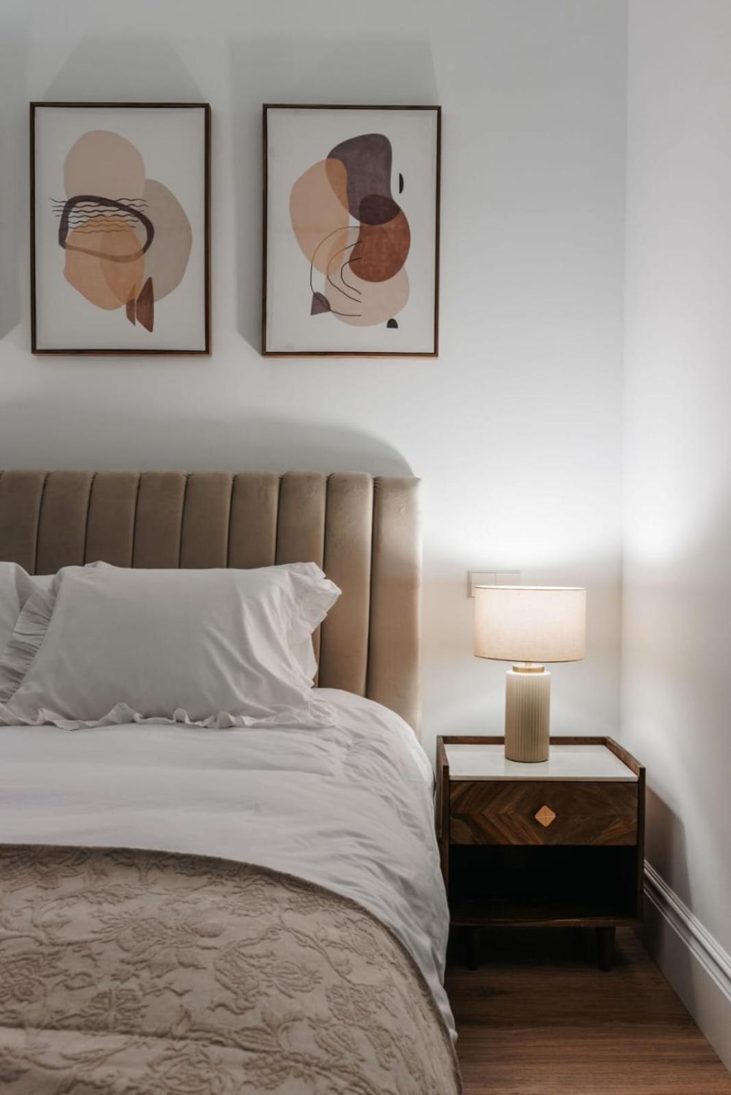 Stunning Apartment Near Gran Via Metro Madrid Buitenkant foto